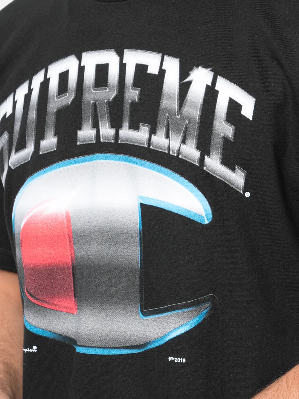 фото Supreme футболка из коллаборации с champion