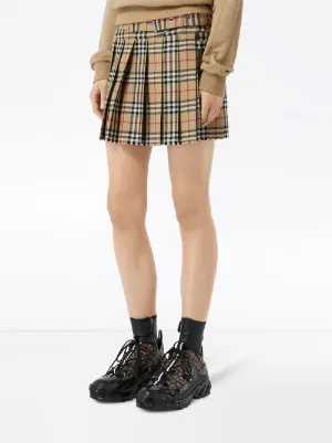 burberry skirt au