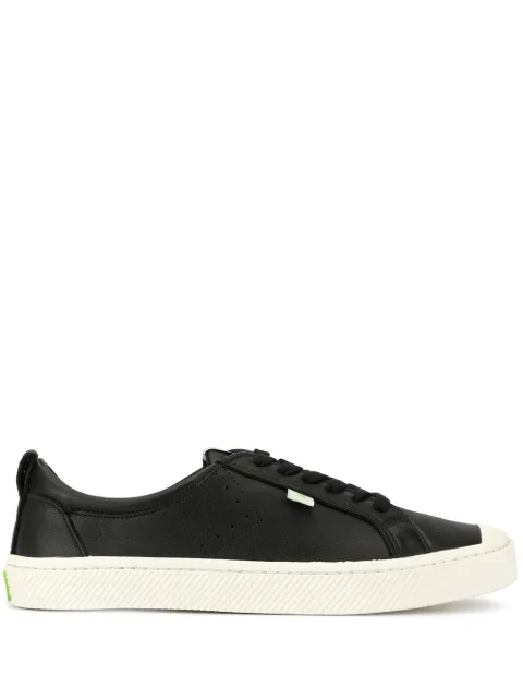 Cariuma OCA low-top leather sneakers