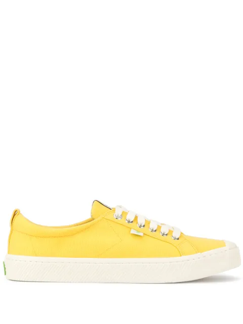 Cariuma OCA low-top canvas sneakers