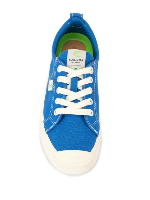 Cariuma Oca Low Washed Blue Canvas Contrast Thread Sneaker In Blue
