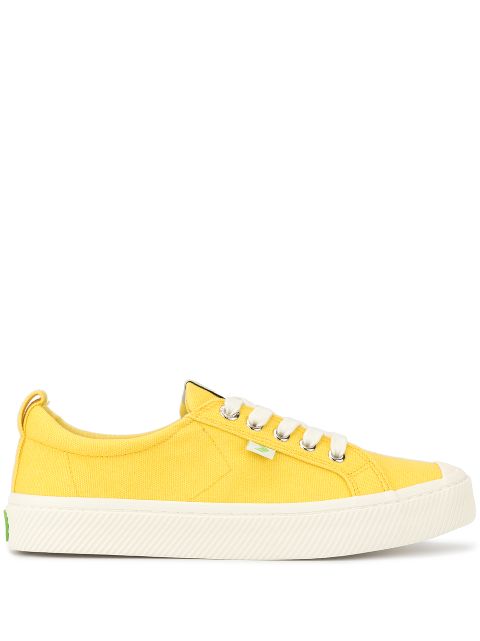 Cariuma OCA low-top canvas sneakers