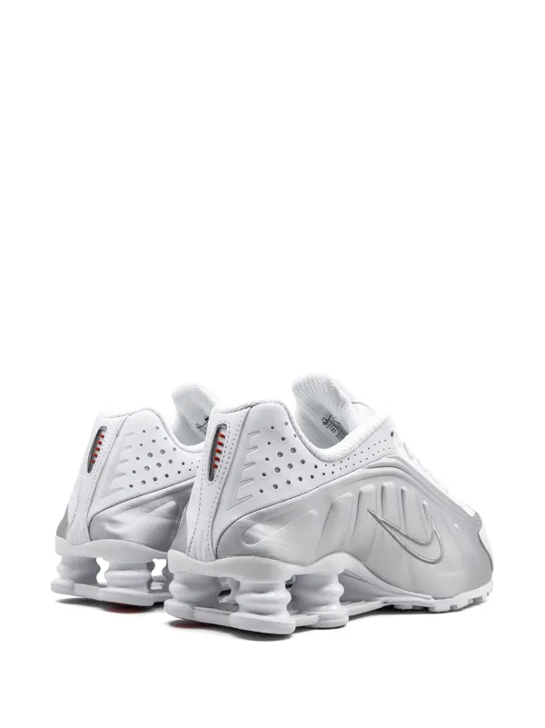 Nike shox r4 white and black on sale