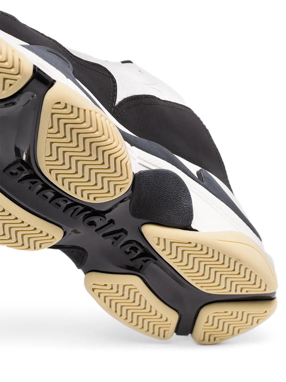 balenciaga chunky triple s