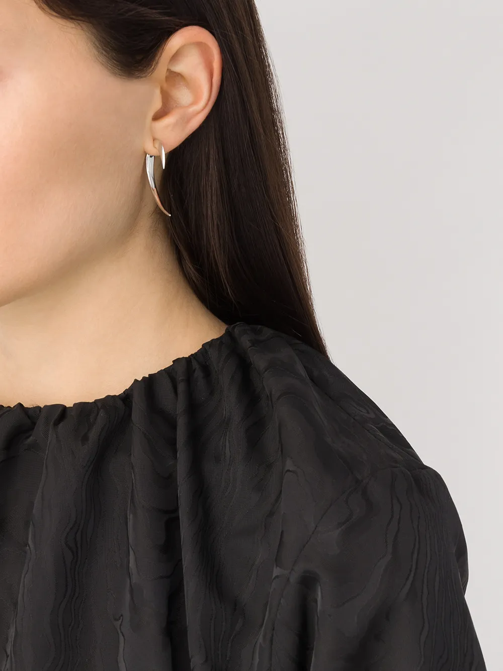 Shaun Leane aretes en forma de gancho | Image 2