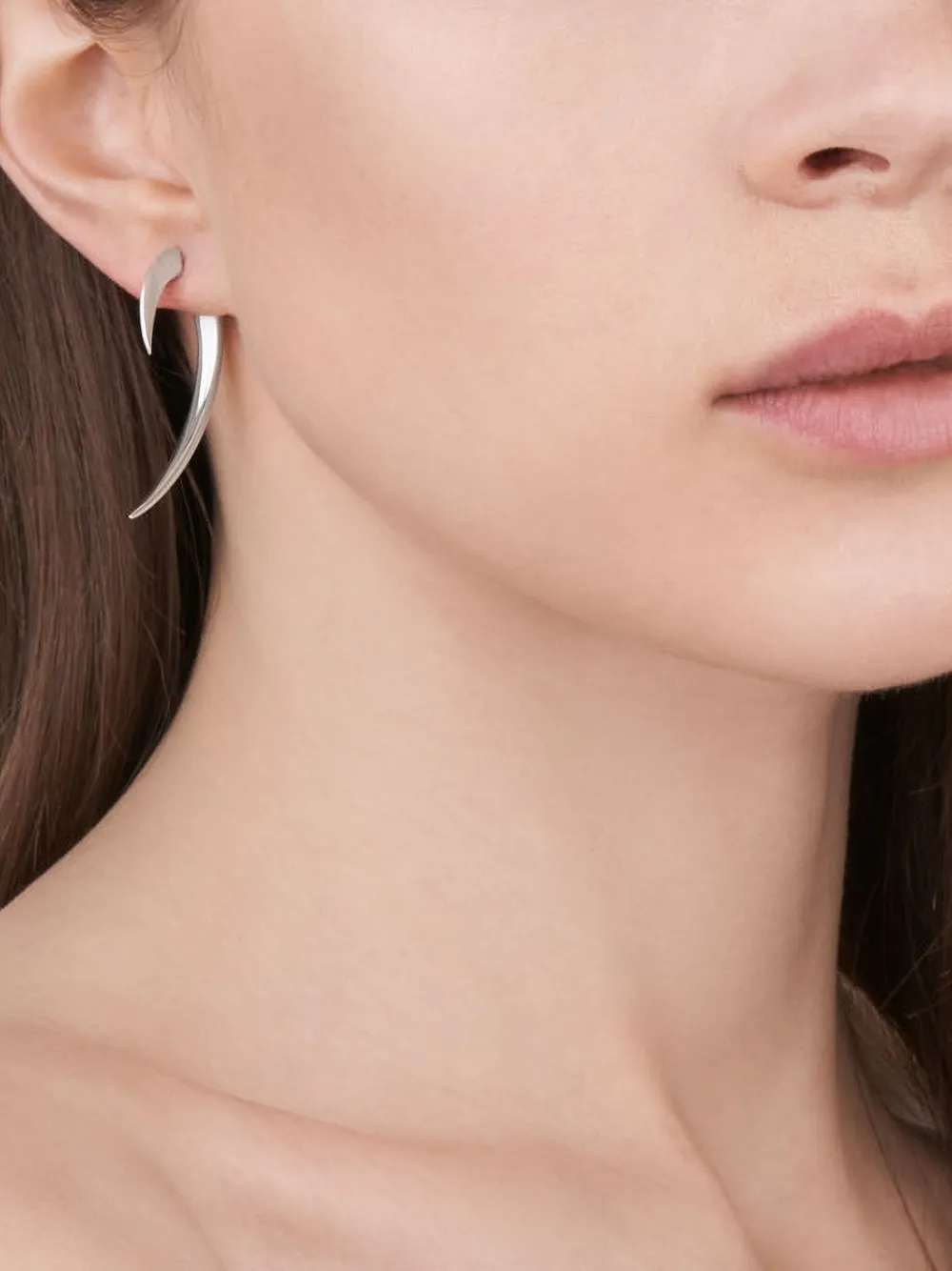 Shaun Leane aretes en forma de gancho | Image 2