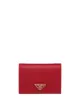 الصورة 1 من Prada محفظة ببروش الشعار