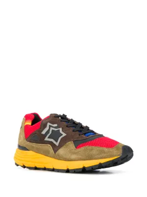 Polaris sneakers med kontrastpanel Polaris sneakers med kontrastpanel