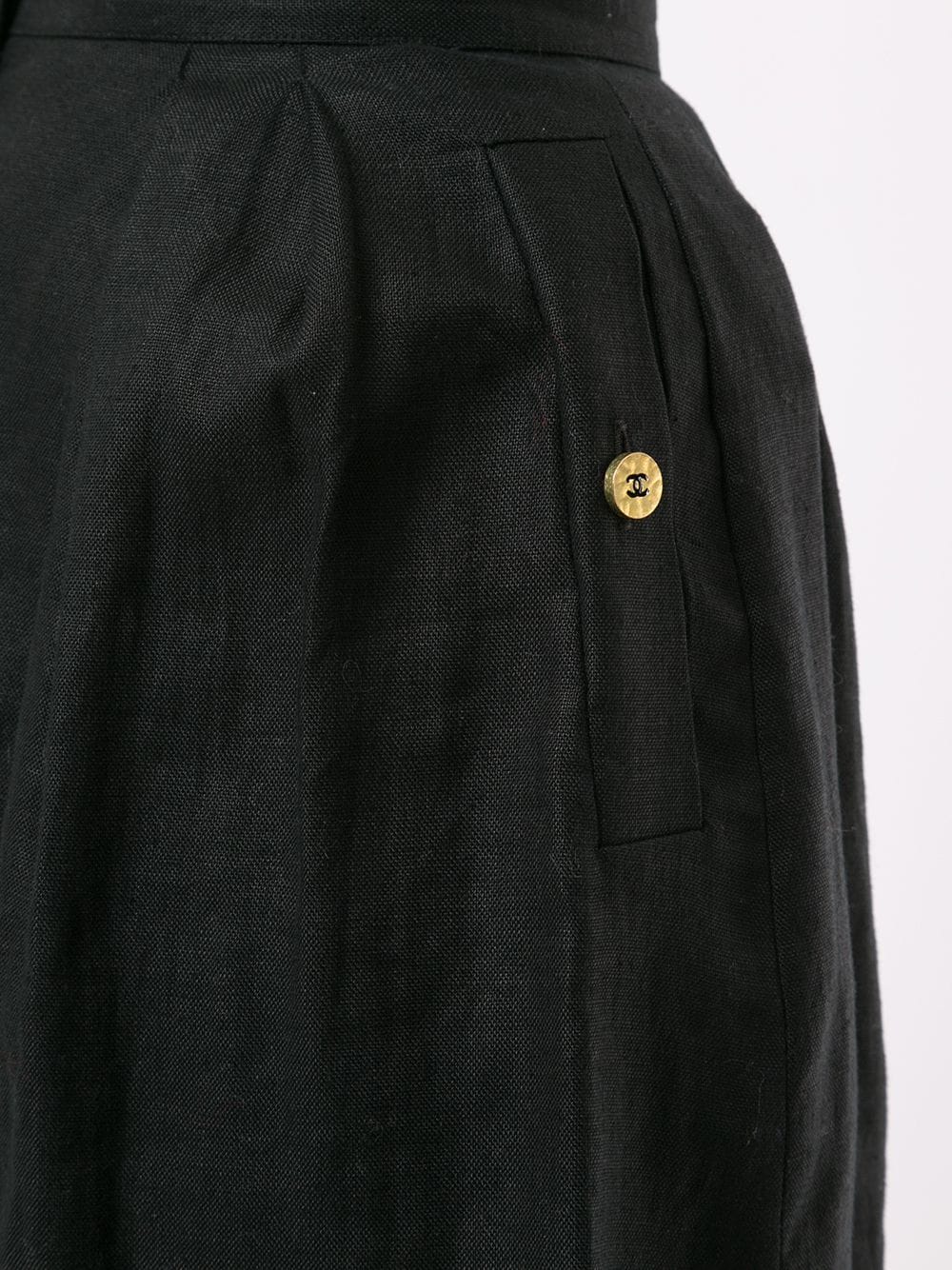 фото Chanel pre-owned шорты с логотипом cc на пуговице