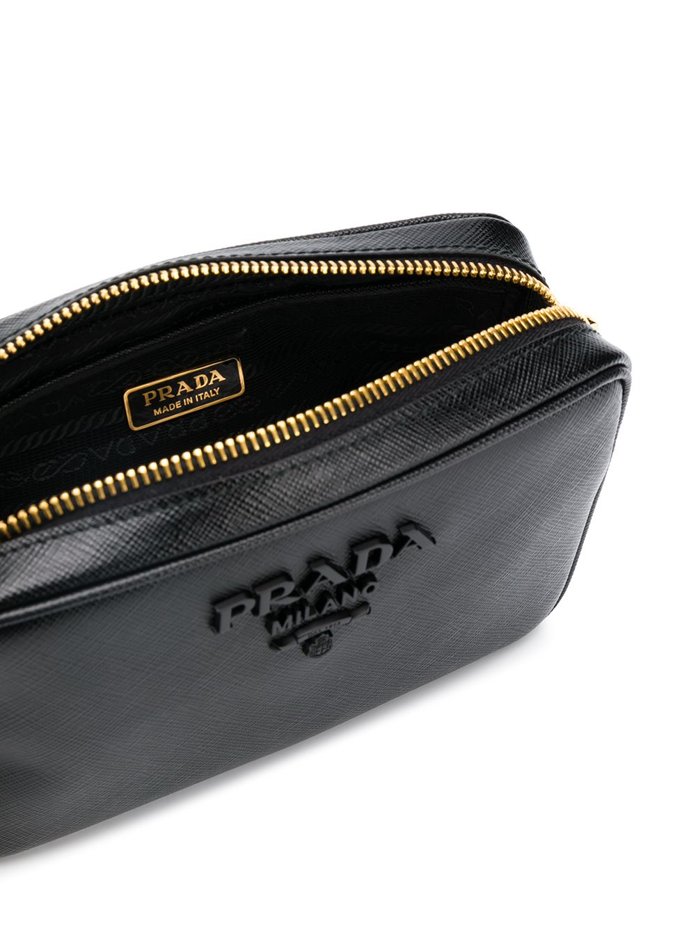фото Prada каркасная сумка с металлическим логотипом