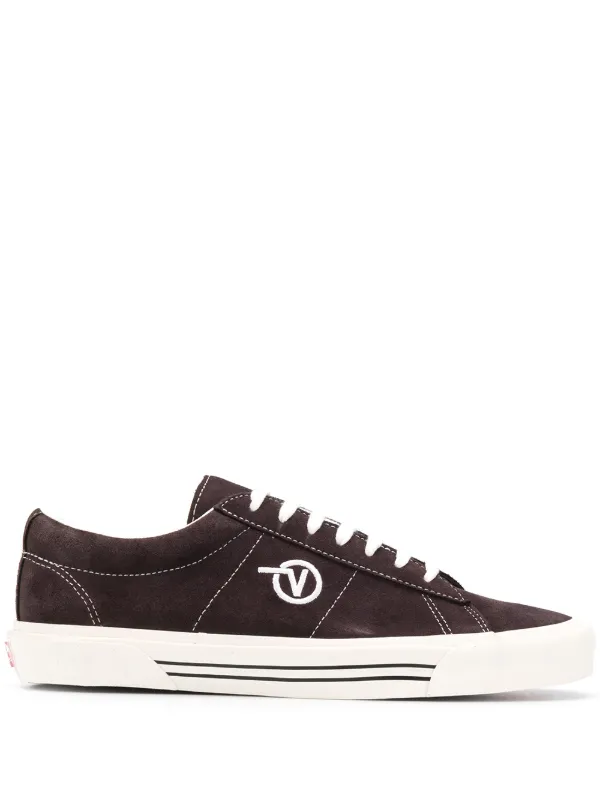 vans low top trainers
