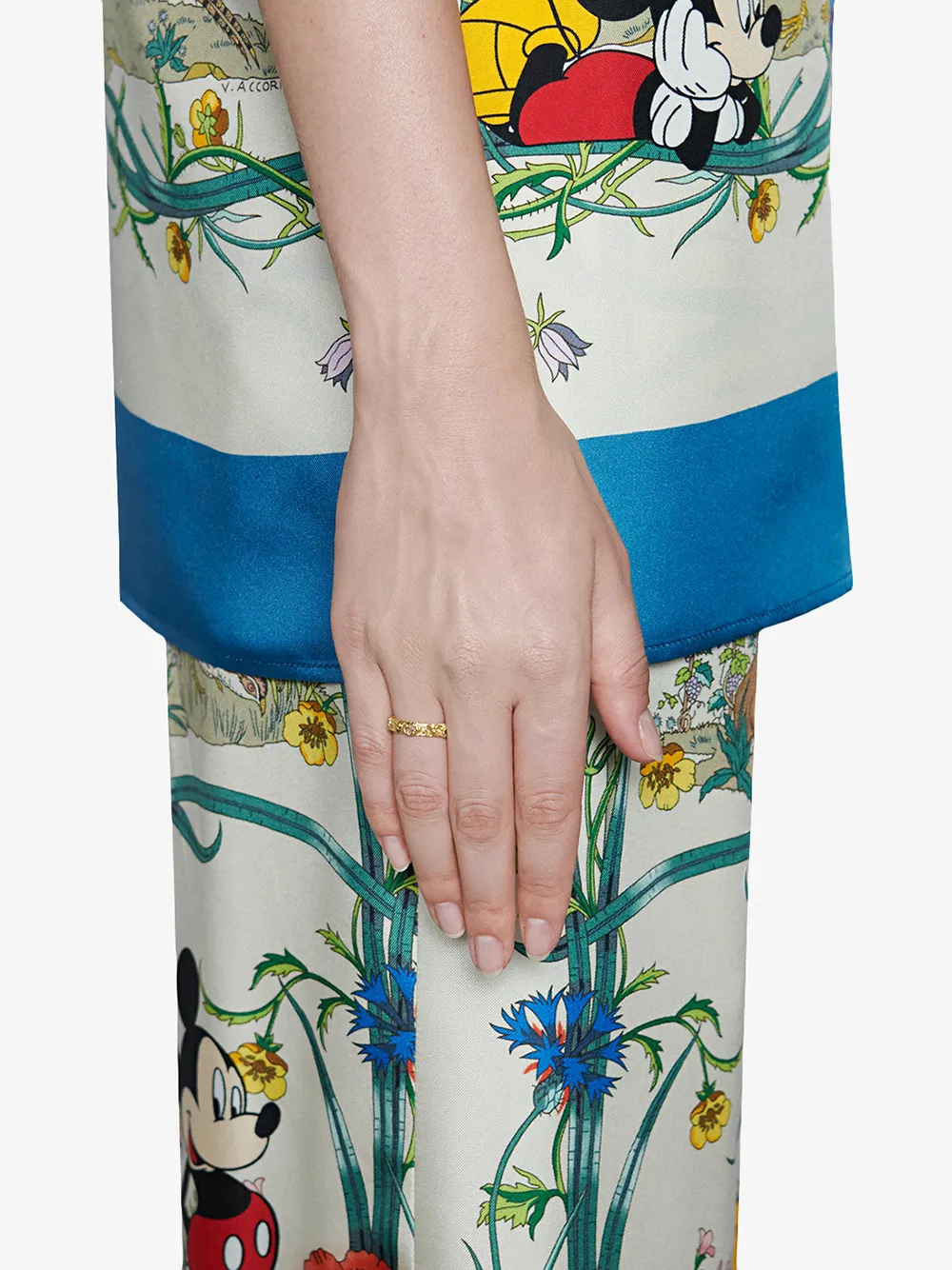 gucci yellow gold ring with interlocking g