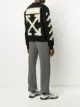 الصورة 2 من Off-White سويت شيرت بطبعة أسهم وشرائط لاصقة
