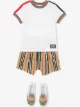 الصورة 2 من Burberry Kids تيشيرت بأكمام قصيرة وخطوط كلاسيكية