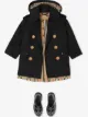 الصورة 2 من Burberry Kids معطف مطر بغطاء رأس قابل للإزالة