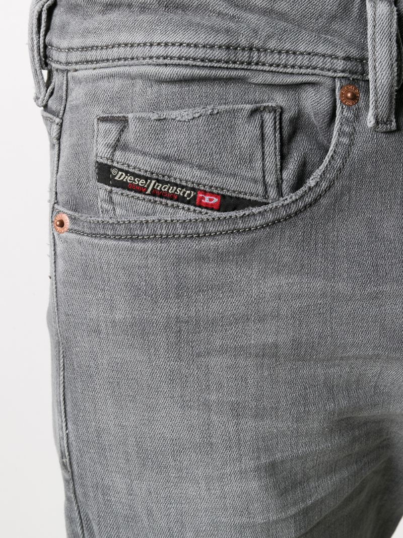 Shop Diesel Halbhohe 'sleeker' Jeans In Grey