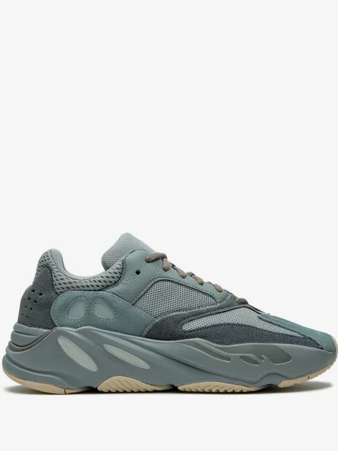 adidas Yeezy حذاء رياضي ييزي بوست 700