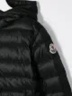 Moncler Kids معطف مبطن بالريش بغطاء رأس