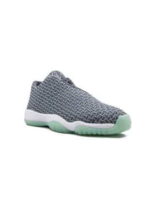 jordan future low