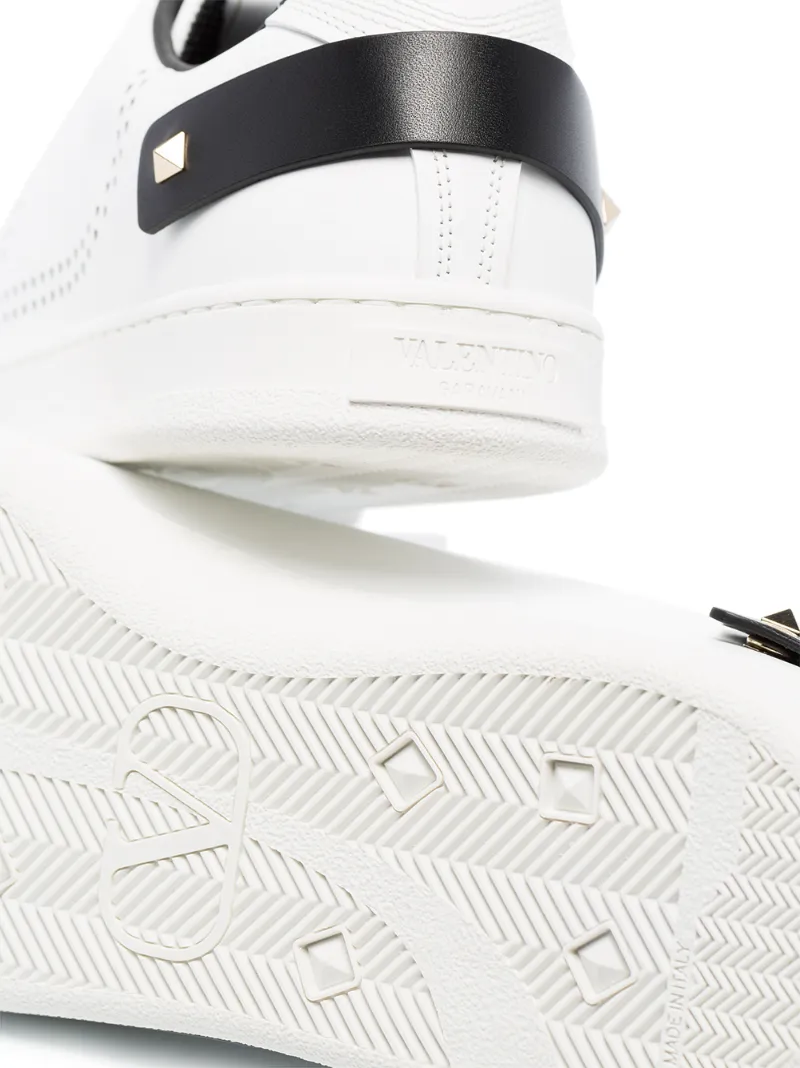 VALENTINO Valentino Garavani baccknet logo sneakers