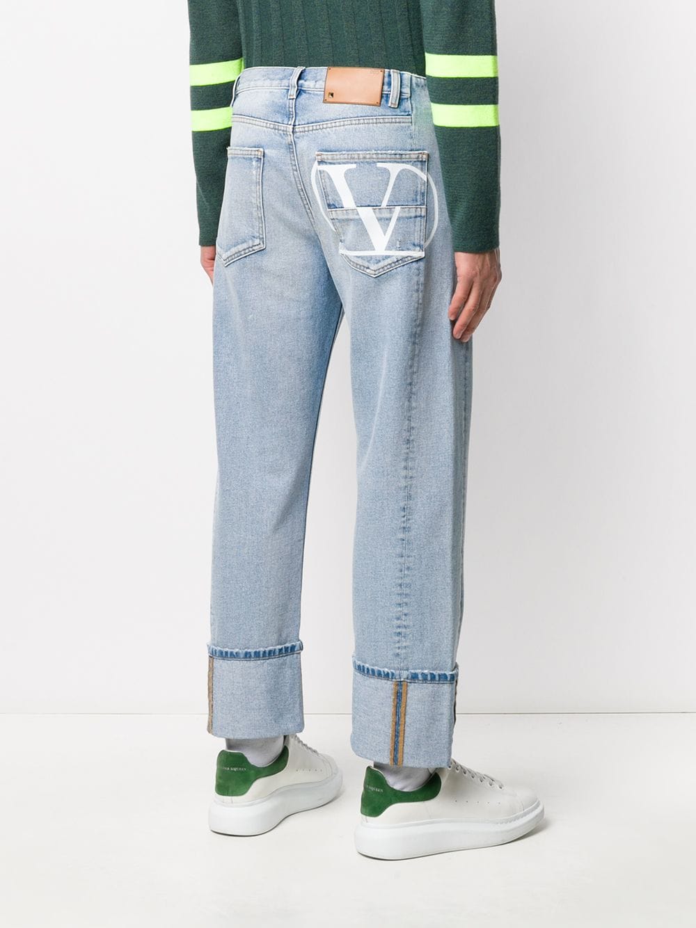 фото Valentino джинсы прямого кроя с логотипом vlogo