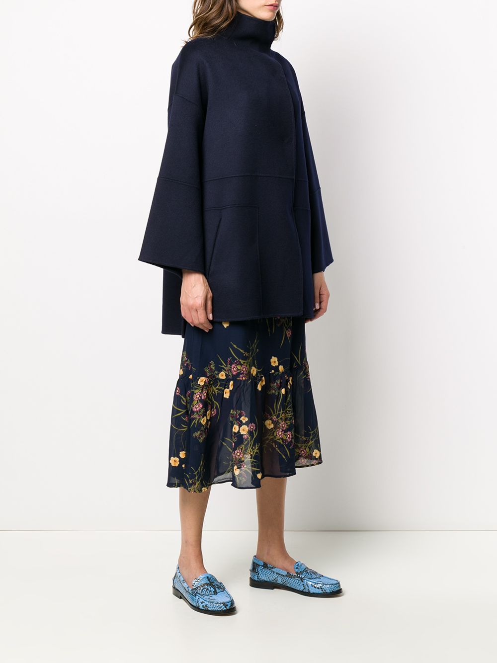 фото Iris von arnim funnel neck cashmere coat