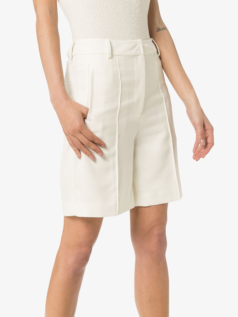 фото Xu zhi high-waisted long shorts