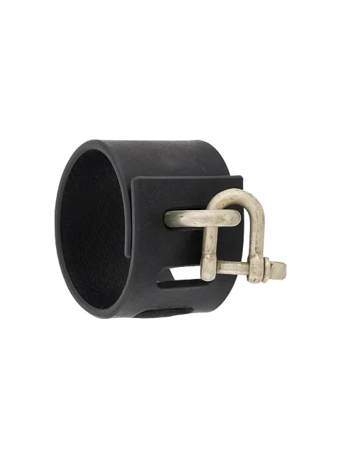 Parts of Four bracelet à breloque Restraint