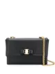 الصورة 1 من Salvatore Ferragamo حقيبة كتف جيني