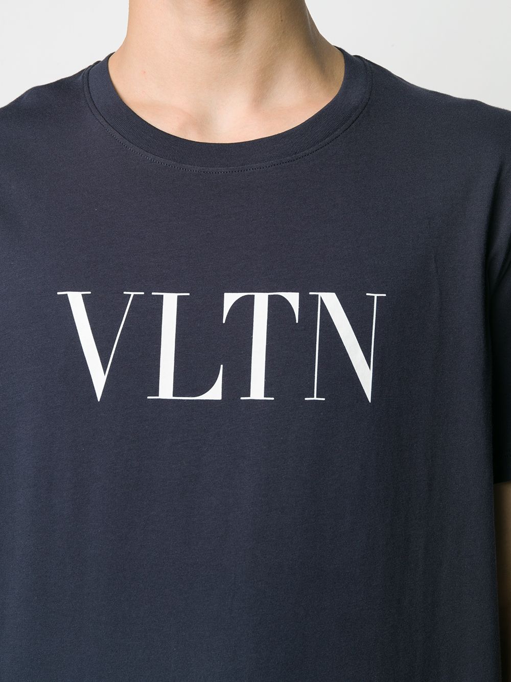 фото Valentino футболка с логотипом VLTN