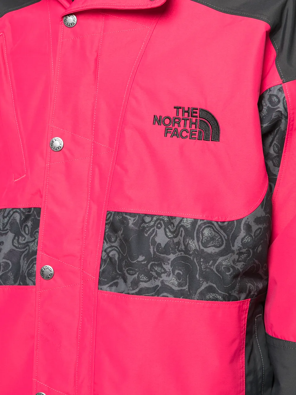 фото The North Face куртка в стиле колор-блок с капюшоном