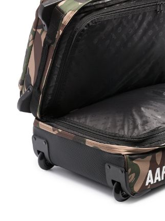 EASTPAK X AAPE TRANVERZ HLDLL CAMO展示图