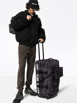 EASTPAK X AAPE TRANVERZ HLDLL GRY CAMO展示图