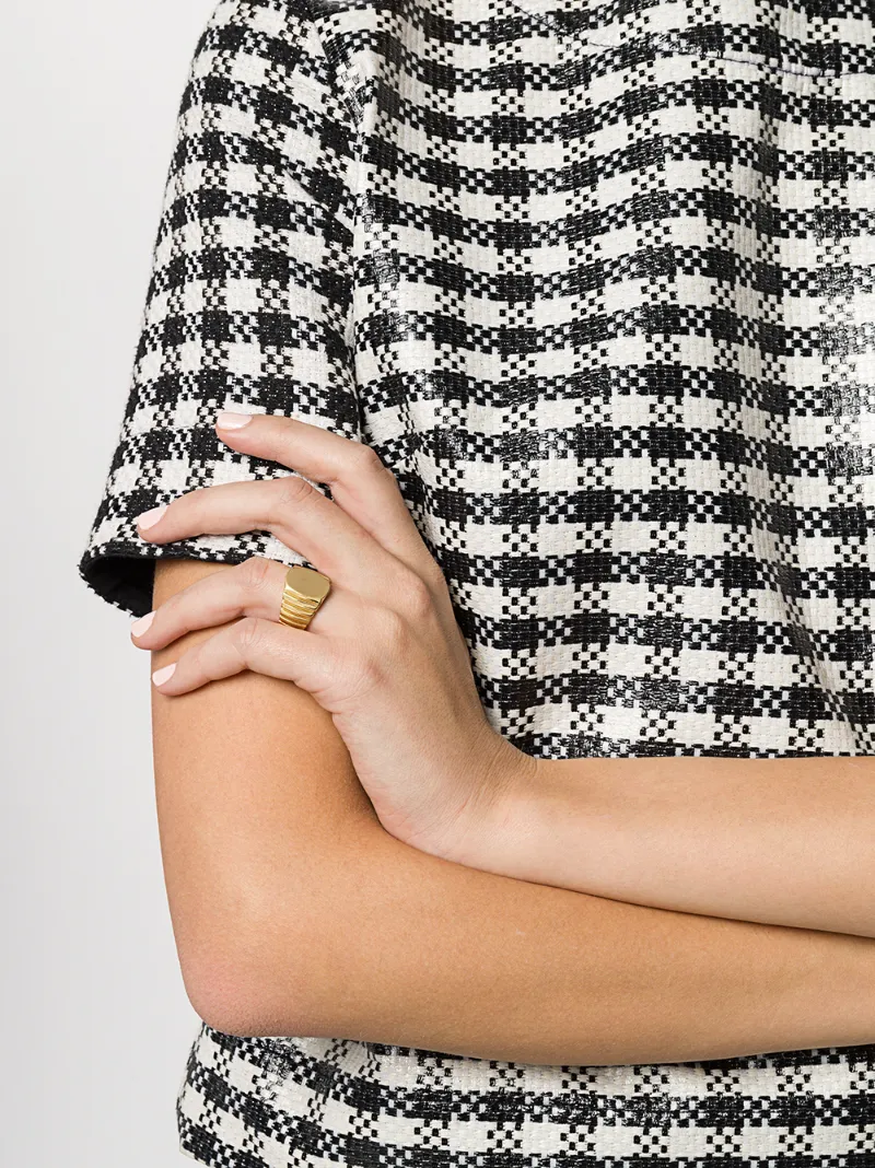 I.V.I. SIGNORE OVAL SIGNET RING