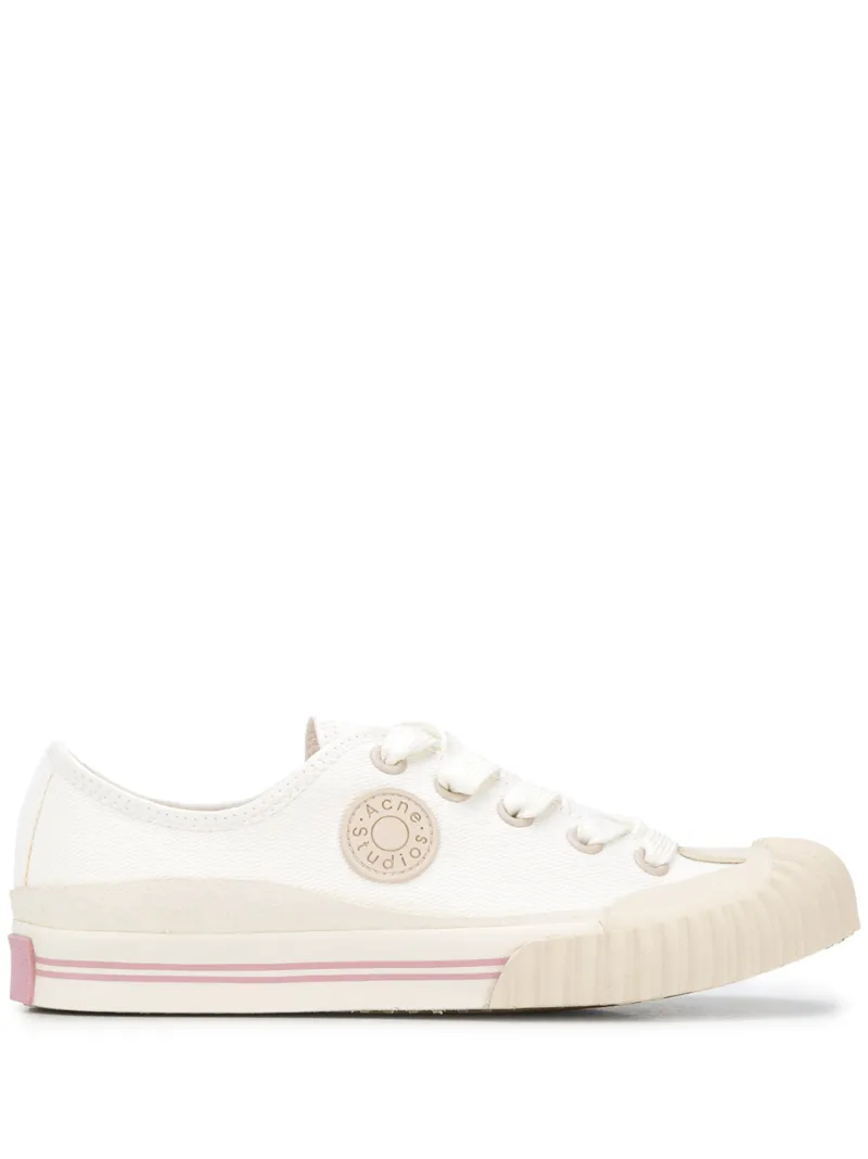 ucb white textured sneakers