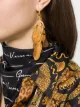 الصورة 2 من Versace أقراط بدلاية ريش مزينة بالكريستال