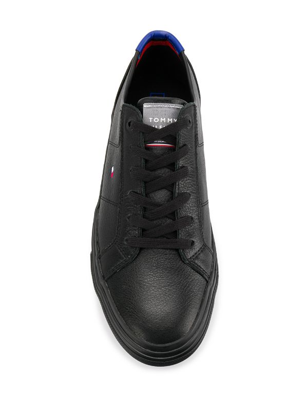 core corporate leather sneaker