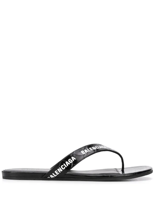 sandal crocodile