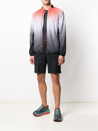 gradient effect sports jacket展示图