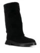 الصورة 2 من Stuart Weitzman بوت بحافة مطوية