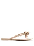 Valentino Garavani Valentino Garavani 'Rockstud' thong sandals - Neutrals