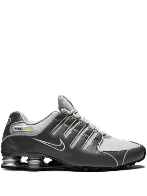 Nike 샥스 NZ 스니커즈