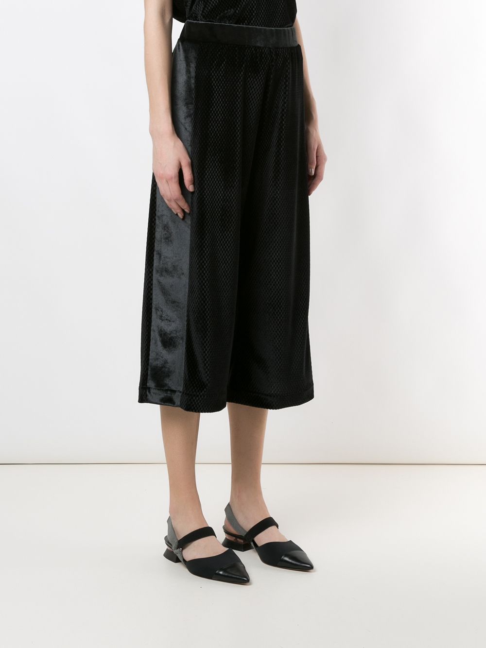 Shop Olympiah Cirque Velour Culottes In 黑色