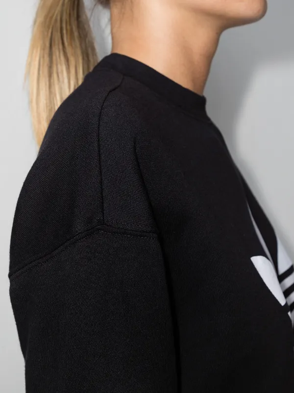 Adidas sweatshirt best sale with pockets