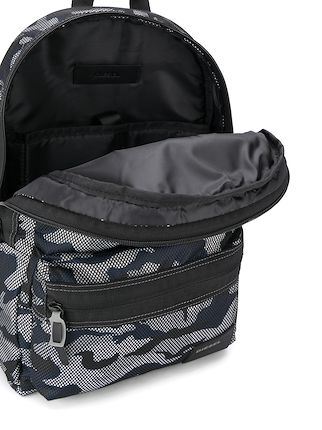 camouflage-print backpack展示图