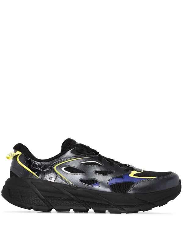 hoka one one all black