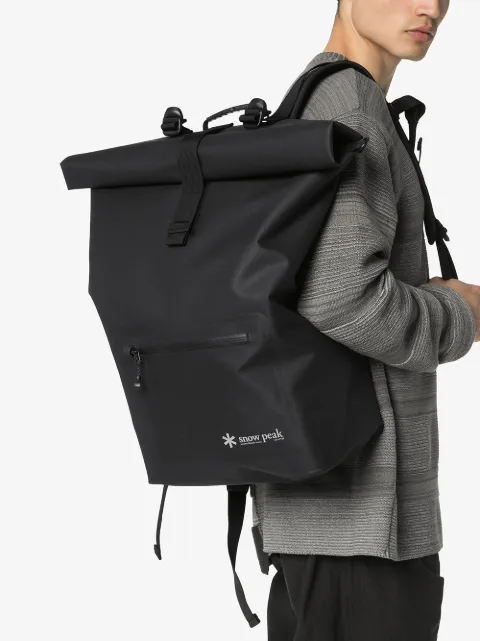 snow peak backpack
