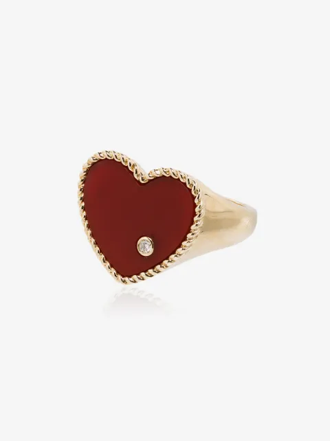 Yvonne Léon Chevalière Coeur agate ring