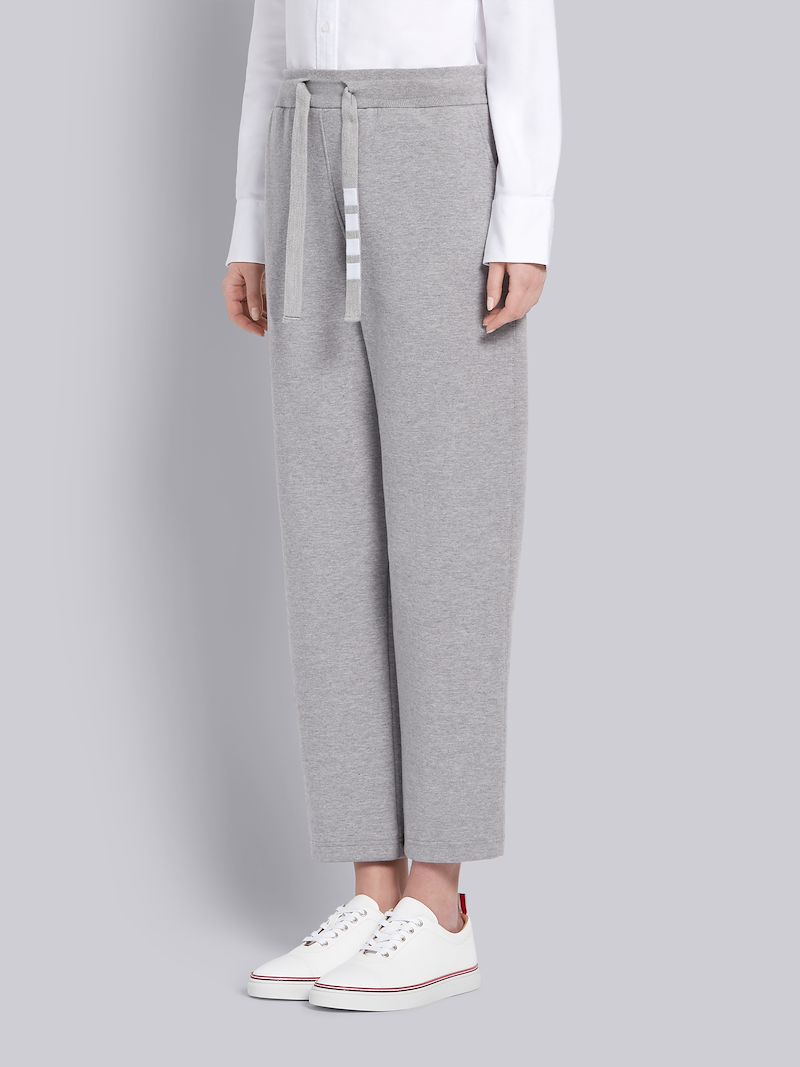 light grey sweatpants outfit