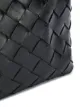 Bottega Veneta حقيبة كروس مضفرة